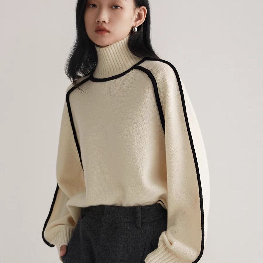 Lucia – Knitted Turtleneck Sweater