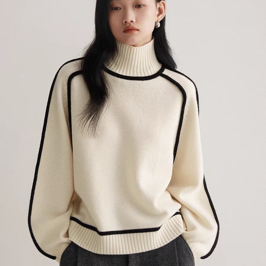 Lucia – Knitted Turtleneck Sweater