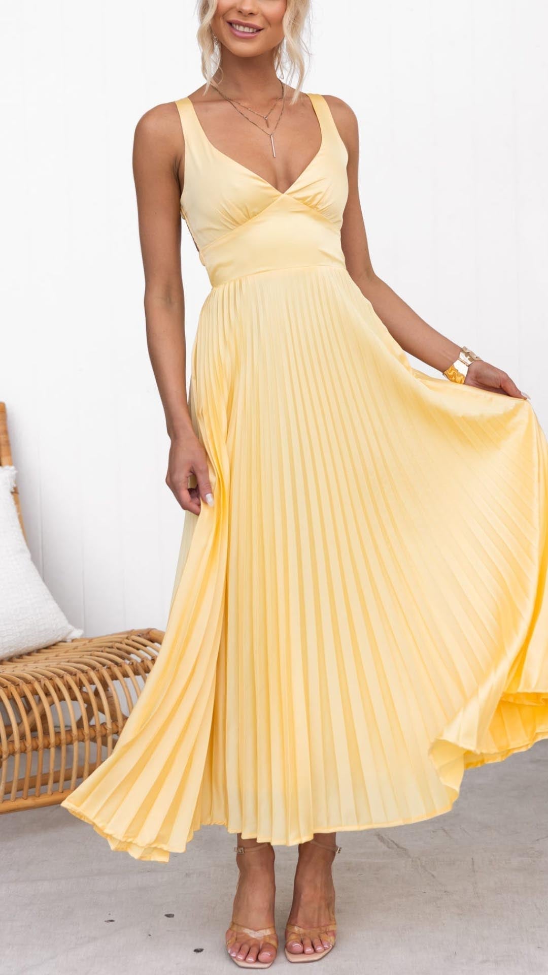 Amelia – Classic Maxi Dress