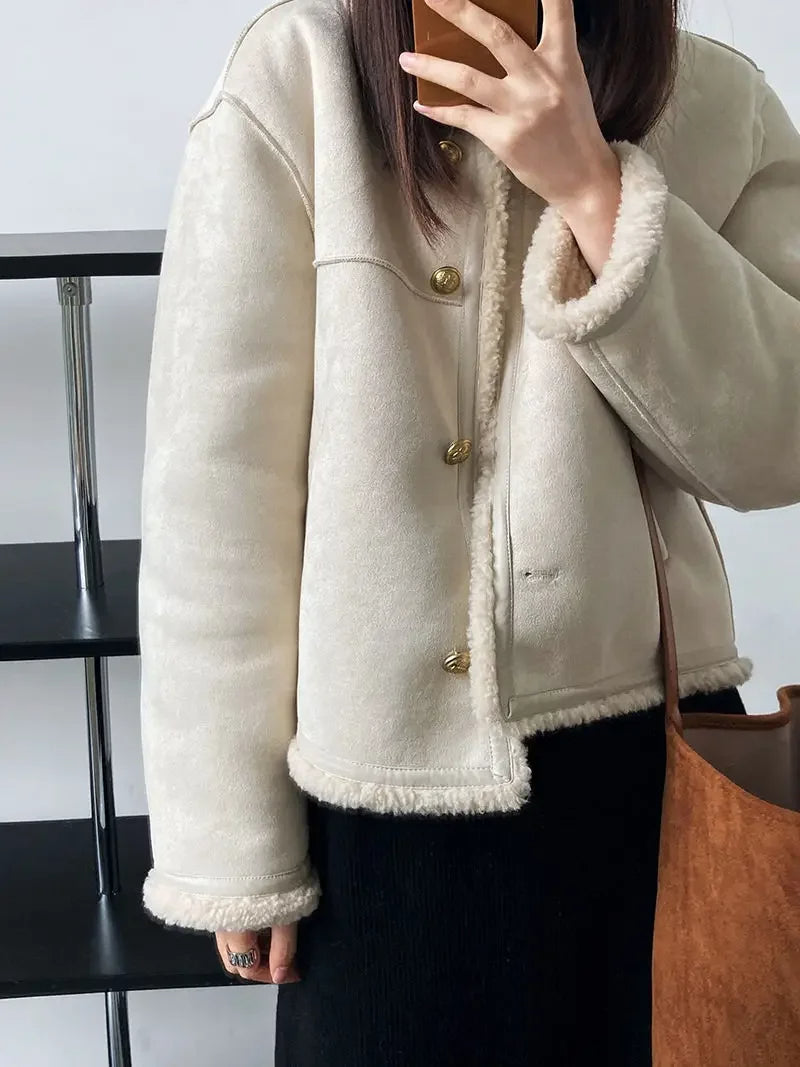 Milou - Schaffellmantel mit Knöpfen