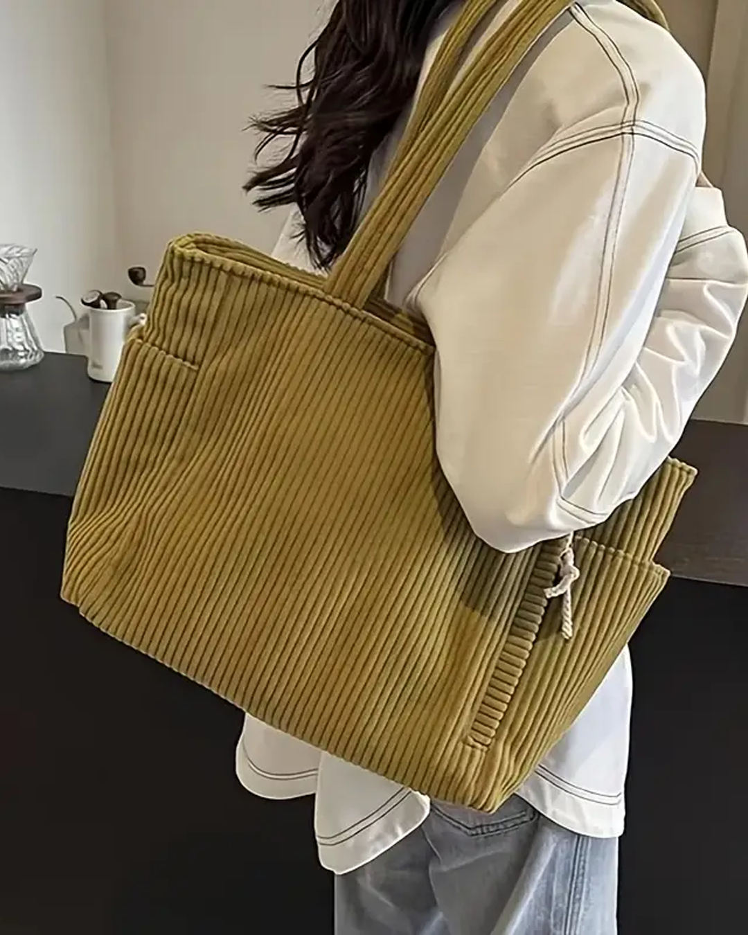 Nayara – Ribbed Tote Bag