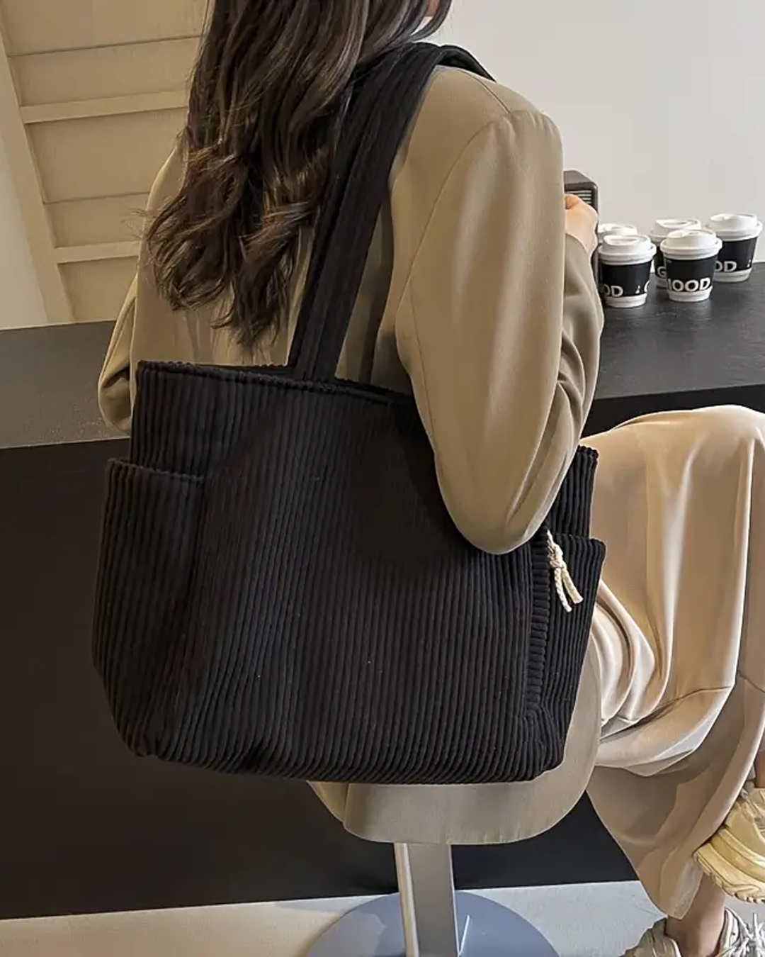Nayara – Ribbed Tote Bag