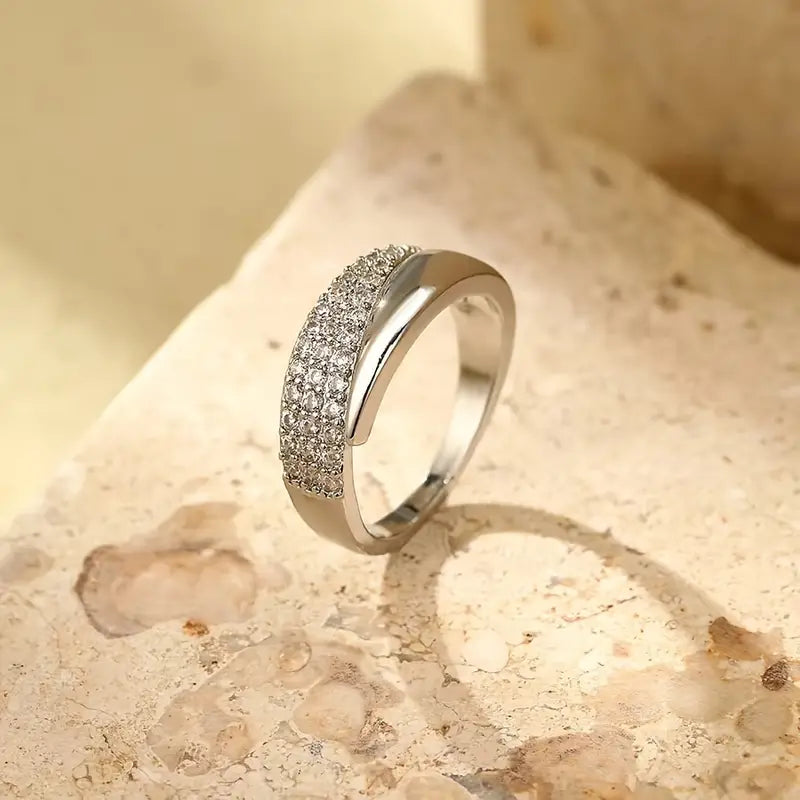 Elegant Gold Ring With Sparkling Stones (1+1 FREE)