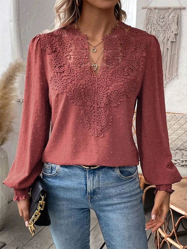 Sophie – Luxurious lace blouse