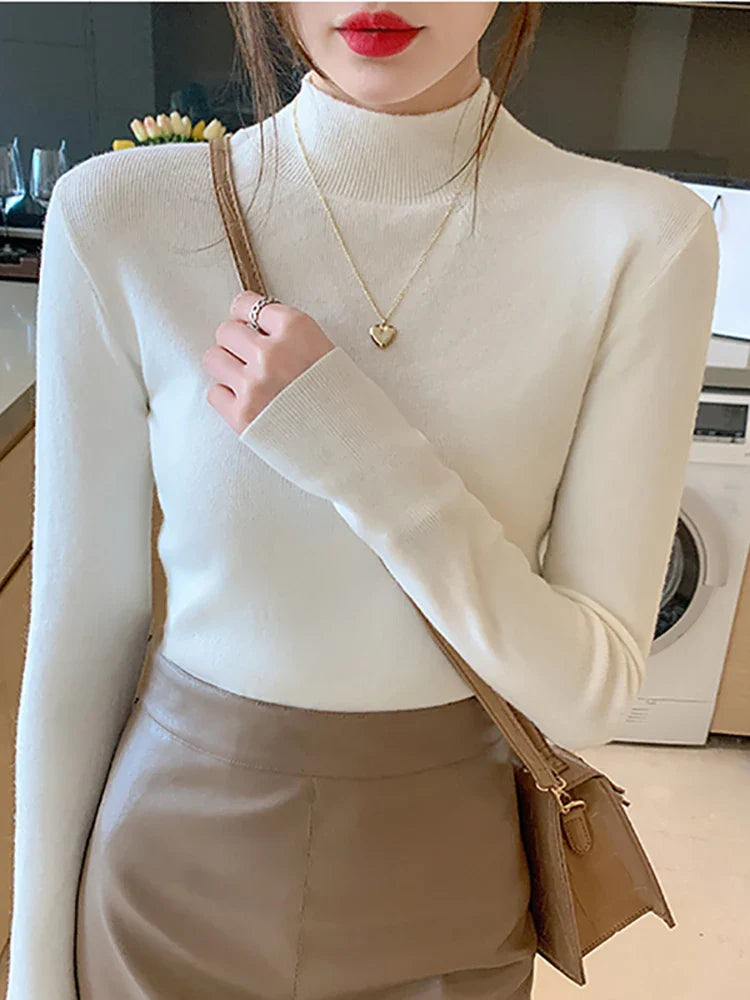 Diana – Knitted Turtleneck