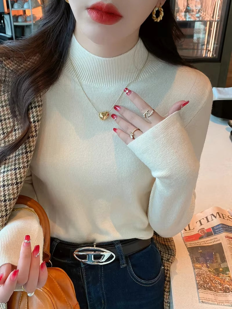 Diana – Knitted Turtleneck